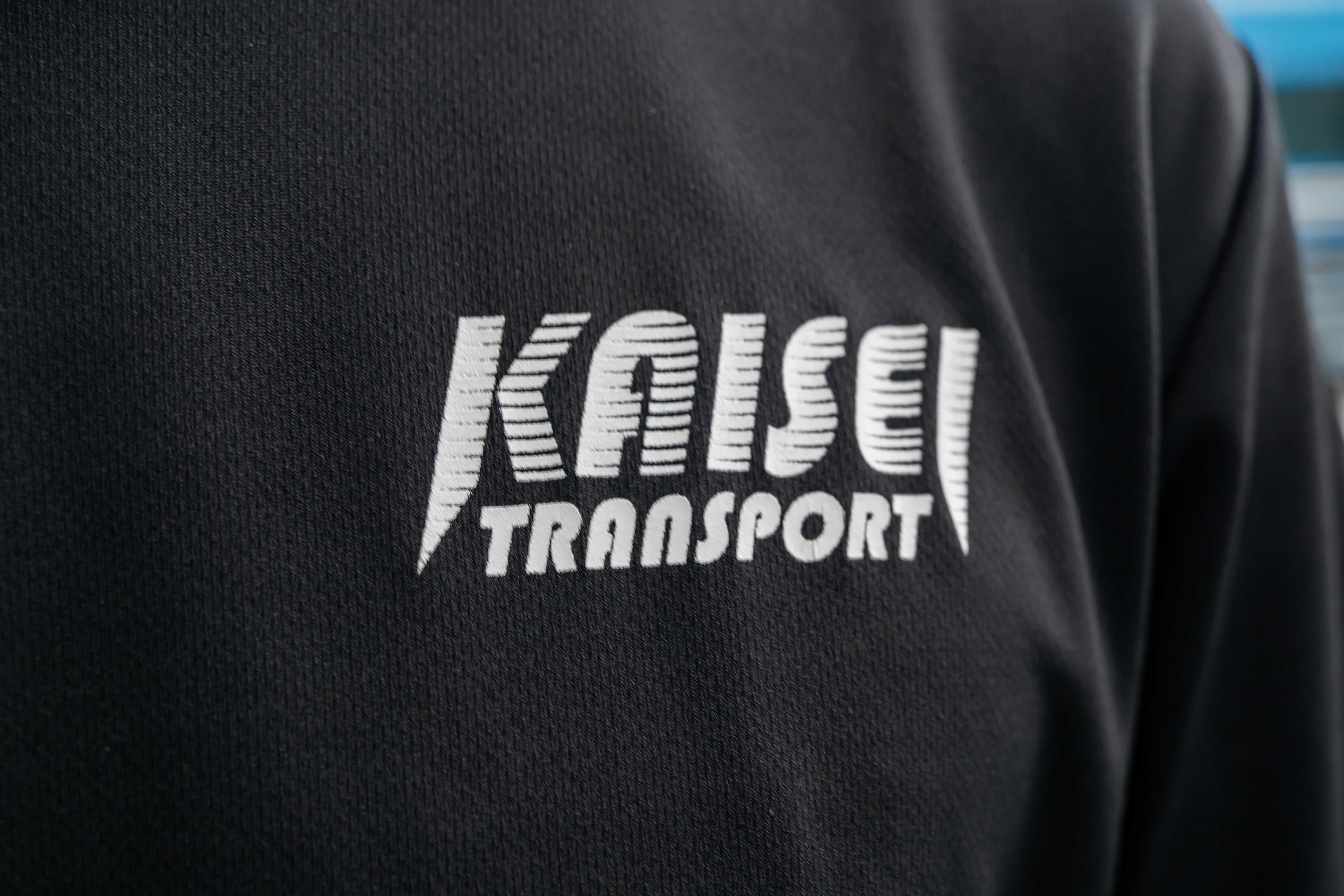 運送ドライバー